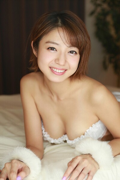 Model Shizuka Nakamura in Holiday Tease