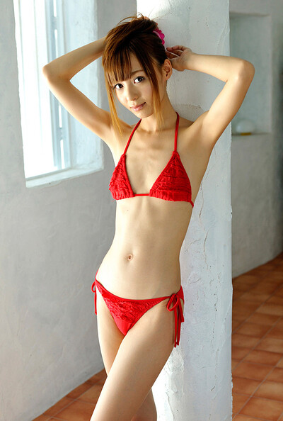 Model Aine Kishi in Button Red